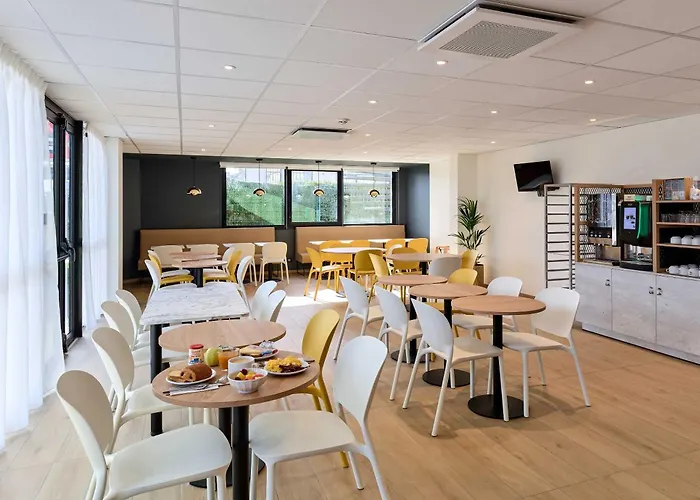 Hotels in Vitry-sur-Seine