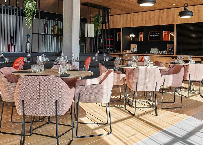 Montlhery Hotels