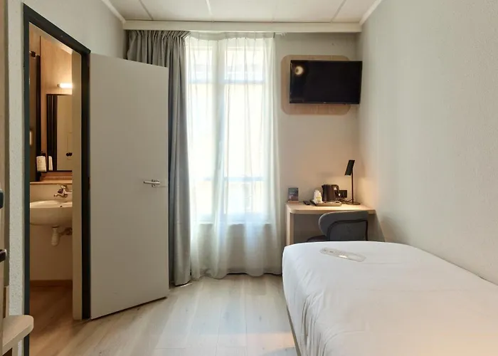 Boulogne-Billancourt Dog Friendly Lodging and Hotels