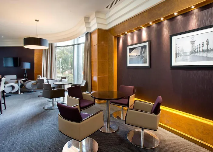 Roissy-en-France hotels near Le Pignon Est