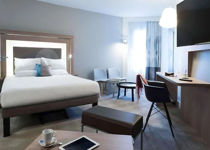Best Versailles Beach Hotels For Families With Kids