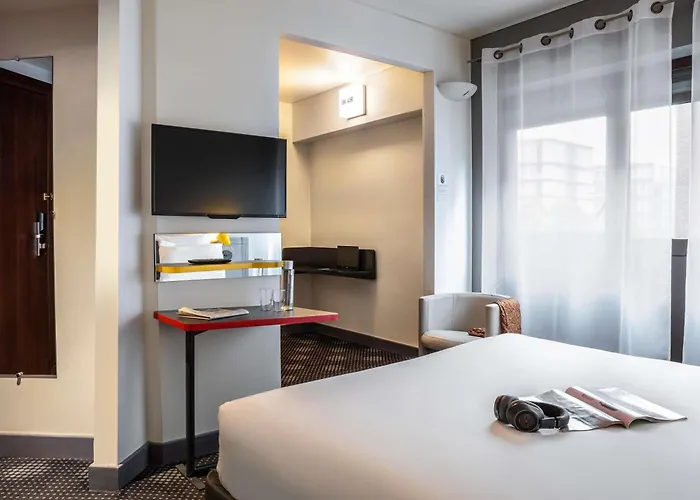 Montreuil (Seine-Saint-Denis) Hotels
