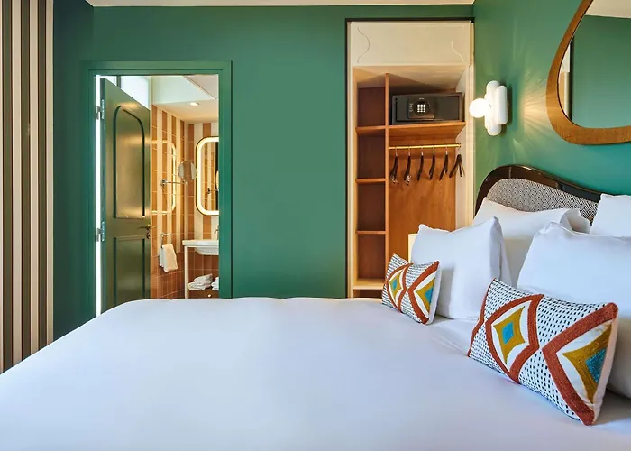 Paris Hotels With Pool