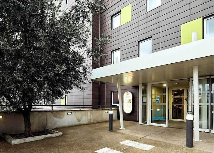 B&B Hotel Paris Λε Μπουρζέ