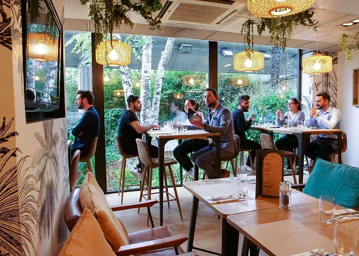 Courbevoie Dog Friendly Lodging and Hotels