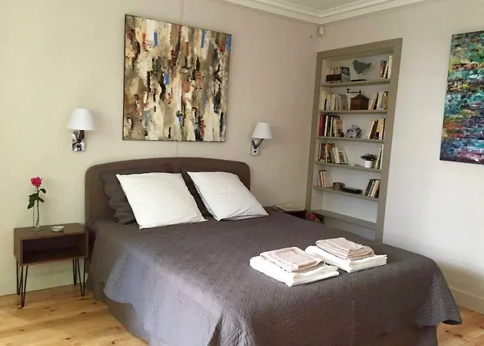 1 Square Du Docteur Blanche - Paris 16 Bed and Breakfast