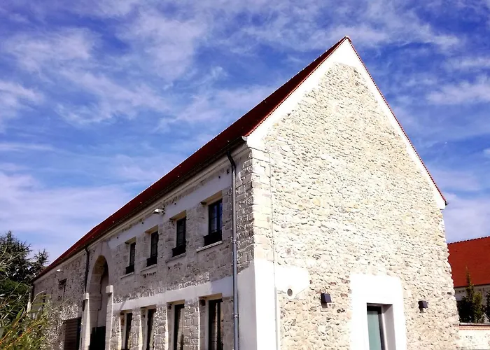 Auberge Du Chateau Bleu Tremblay-en-France
